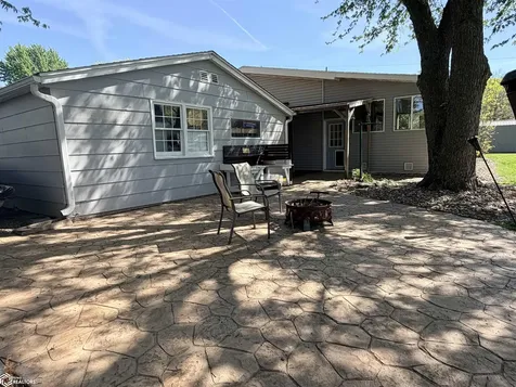 3308 W Jefferson Avenue Fairfield IA 52556