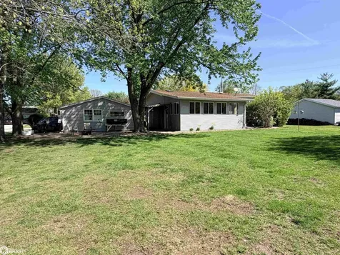3308 W Jefferson Avenue Fairfield IA 52556
