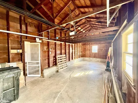 122 N Johnson Avenue Ottumwa IA 52501