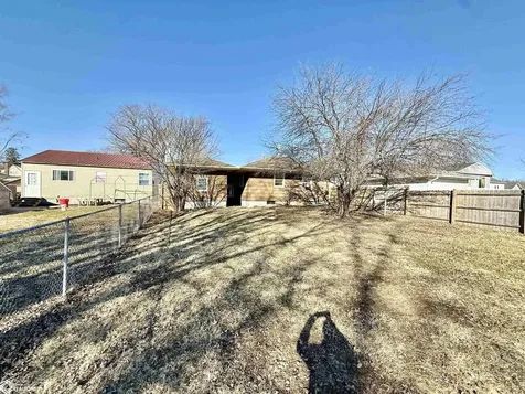 122 N Johnson Avenue Ottumwa IA 52501