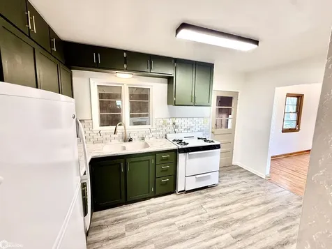 122 N Johnson Avenue Ottumwa IA 52501