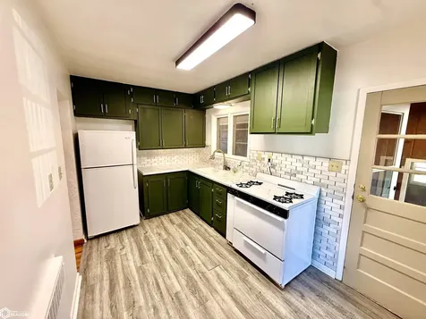 122 N Johnson Avenue Ottumwa IA 52501