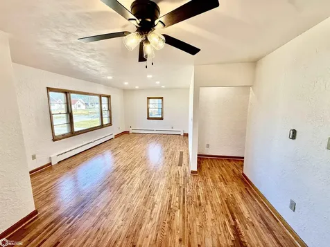 122 N Johnson Avenue Ottumwa IA 52501