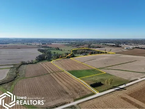 886 Henik Road Mount Vernon IA 52314