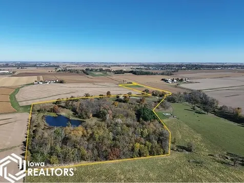 886 Henik Road Mount Vernon IA 52314