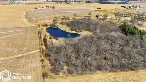886 Henik Road Mount Vernon IA 52314