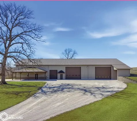 886 Henik Road Mount Vernon IA 52314