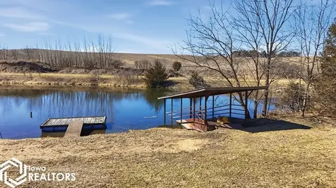 886 Henik Road Mount Vernon IA 52314