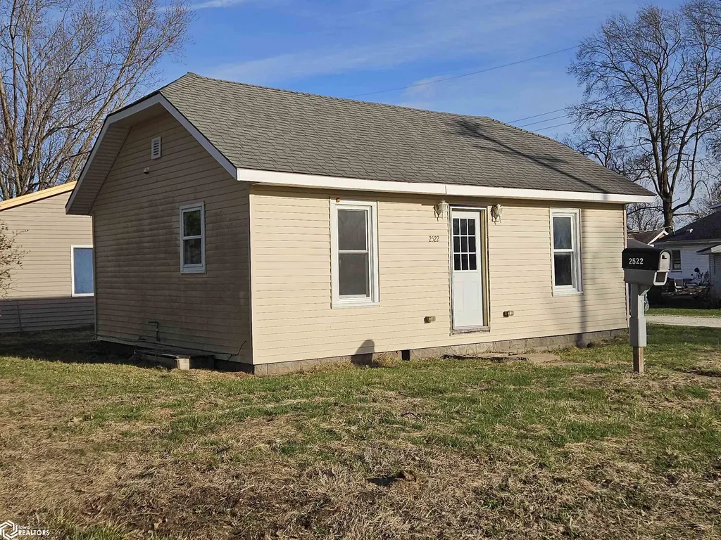 2522 Avenue H Fort Madison IA 52627