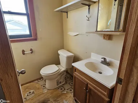 2522 Avenue H Fort Madison IA 52627