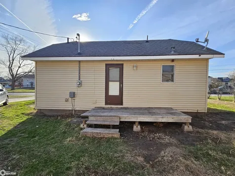 2522 Avenue H Fort Madison IA 52627