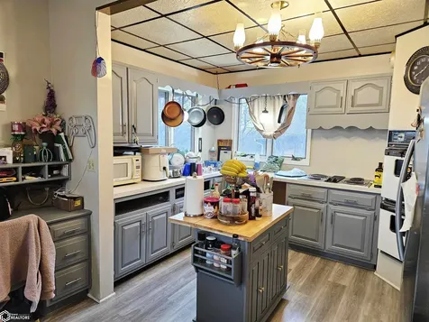 212 S 7th Street Burlington IA 52601
