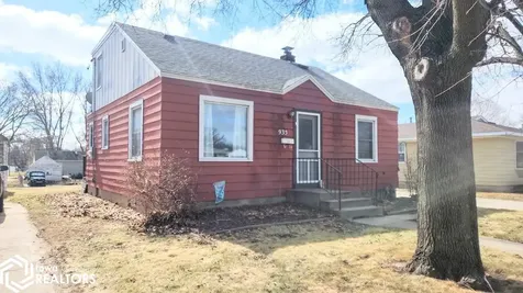 935 11th Street NE Mason City IA 50401
