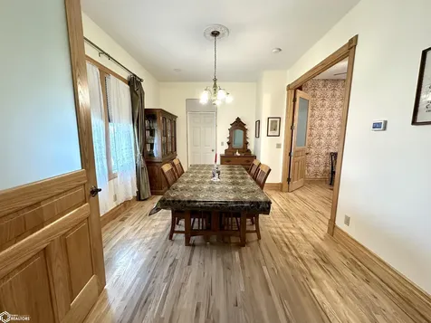 1316 4th Avenue Grinnell IA 50112