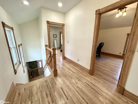 1316 4th Avenue Grinnell IA 50112
