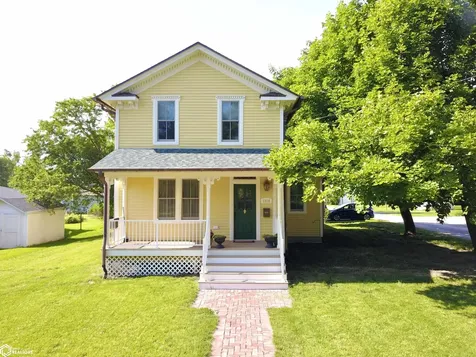 1316 4th Avenue Grinnell IA 50112