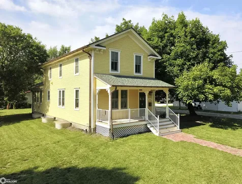 1316 4th Avenue Grinnell IA 50112