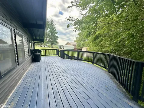1305 & 1308 Holiday Lane Brooklyn IA 52211