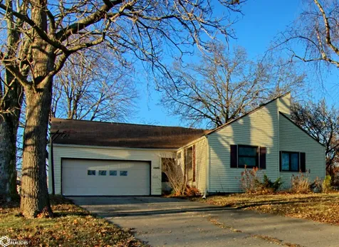 1009 Southview Drive Fairfield IA 52556