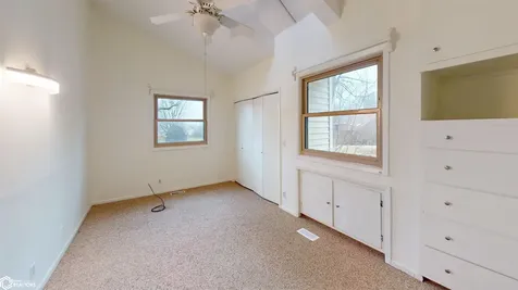 1009 Southview Drive Fairfield IA 52556