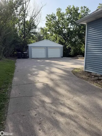 1330 N Market Street Oskaloosa IA 52577