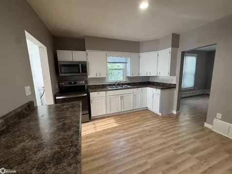 1330 N Market Street Oskaloosa IA 52577