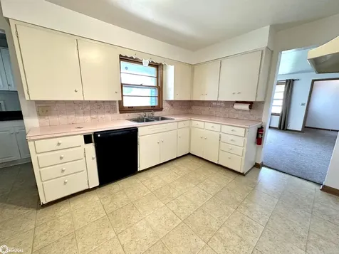 316 8th Avenue Grinnell IA 50112
