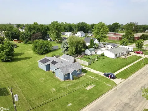 316 8th Avenue Grinnell IA 50112