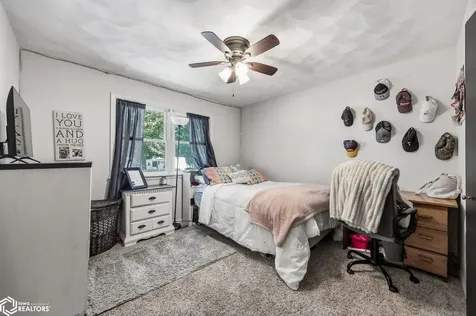 209 N Walnut Street Winfield IA 52659