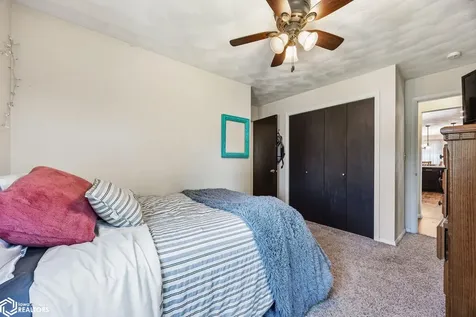 209 N Walnut Street Winfield IA 52659
