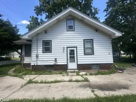 925 N Pennsylvania Avenue Mason City IA 50401