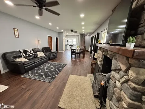 315 7th Street Gladbrook IA 50635