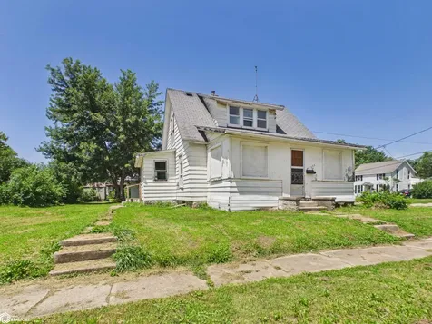 903 S 11th Street Oskaloosa IA 52577