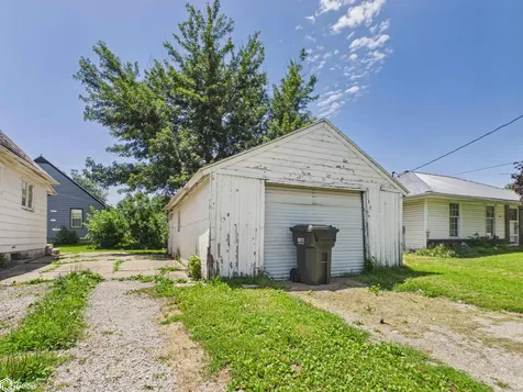 903 S 11th Street Oskaloosa IA 52577