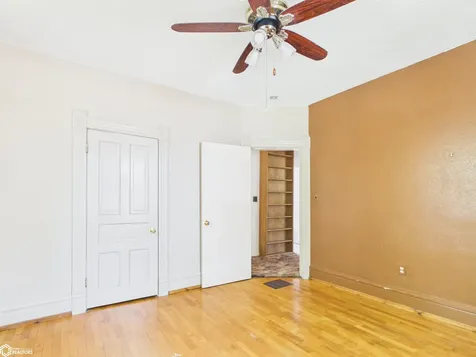 910 1st Avenue E Oskaloosa IA 52577