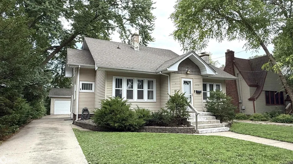 1112 W State Street Mason City IA 50401