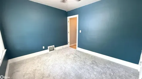 1112 W State Street Mason City IA 50401