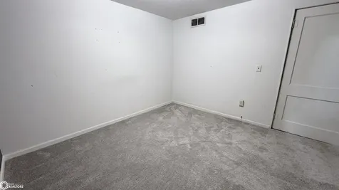 1112 W State Street Mason City IA 50401
