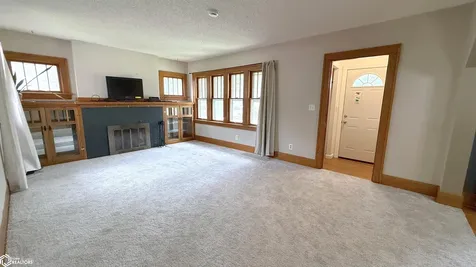 1112 W State Street Mason City IA 50401