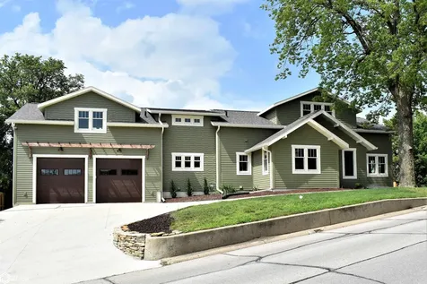 710 Park Avenue Iowa Falls IA 50126