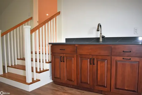 710 Park Avenue Iowa Falls IA 50126