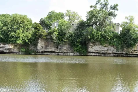 710 Park Avenue Iowa Falls IA 50126