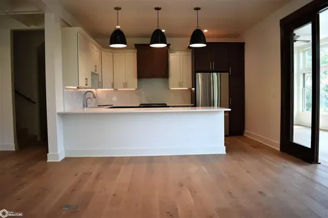 710 Park Avenue Iowa Falls IA 50126