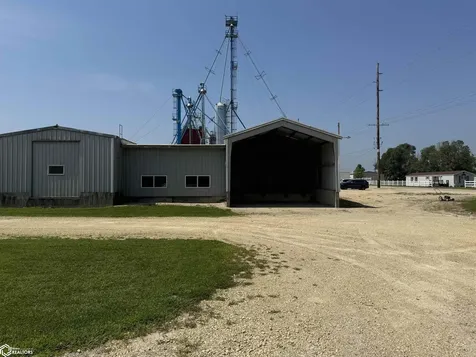 130 E 11th Street Monticello IA 52310