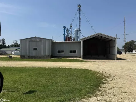 130 E 11th Street Monticello IA 52310
