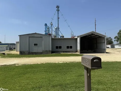 130 E 11th Street Monticello IA 52310