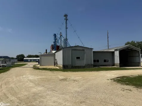 130 E 11th Street Monticello IA 52310