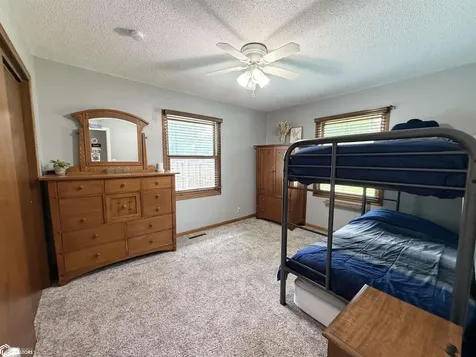 1115 N 9th Avenue E Newton IA 50208