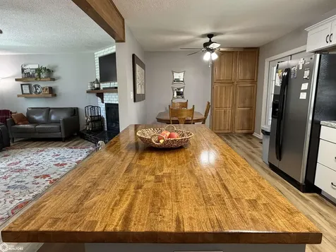1115 N 9th Avenue E Newton IA 50208