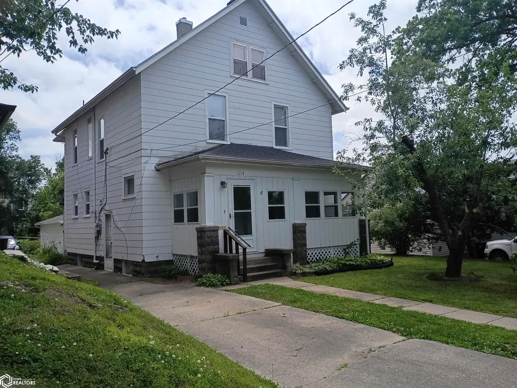 1214 E Fourth Street Ottumwa IA 52501